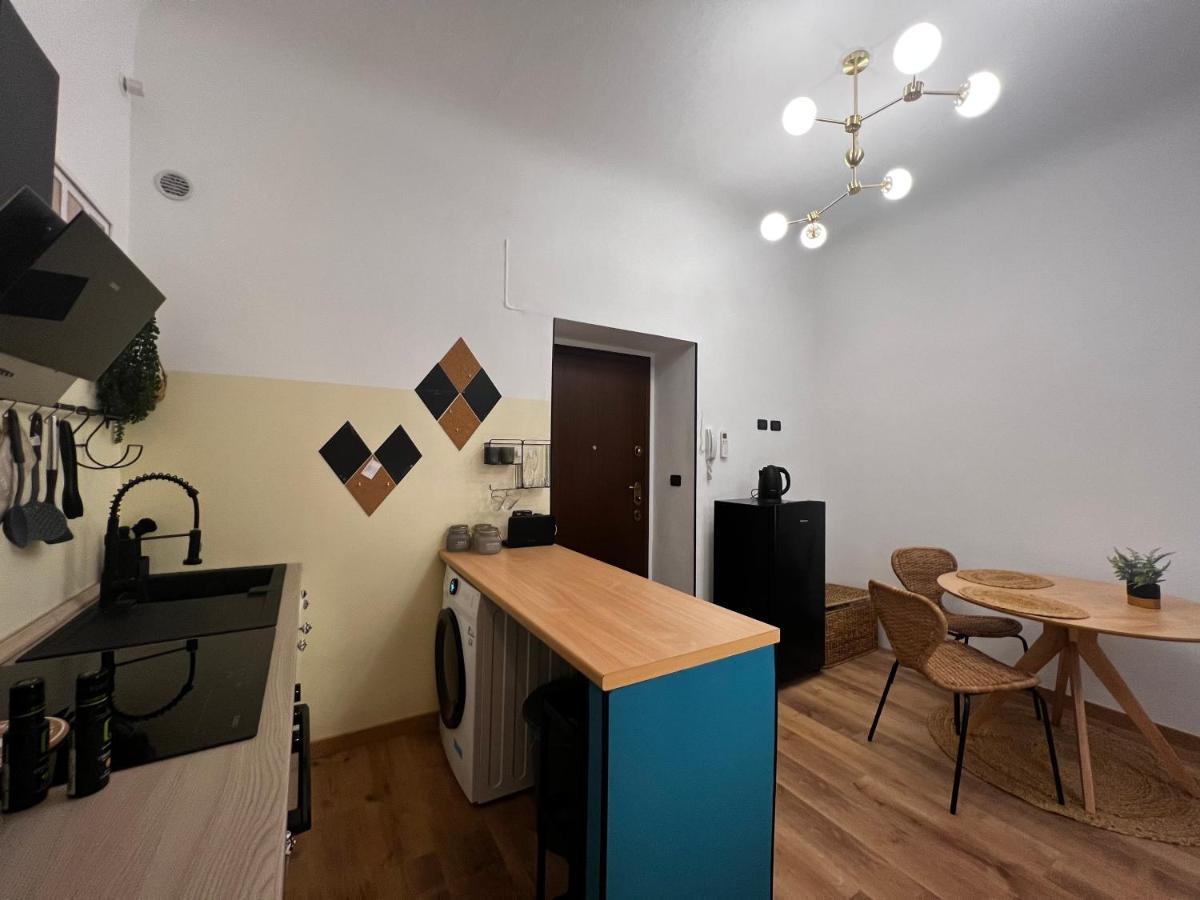 Regina Milano Ai Navigli - Sky Tv, Wifi And Breakfast Box Διαμέρισμα Εξωτερικό φωτογραφία