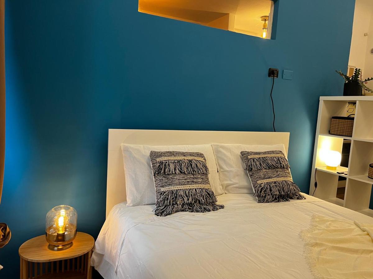 Regina Milano Ai Navigli - Sky Tv, Wifi And Breakfast Box Διαμέρισμα Εξωτερικό φωτογραφία