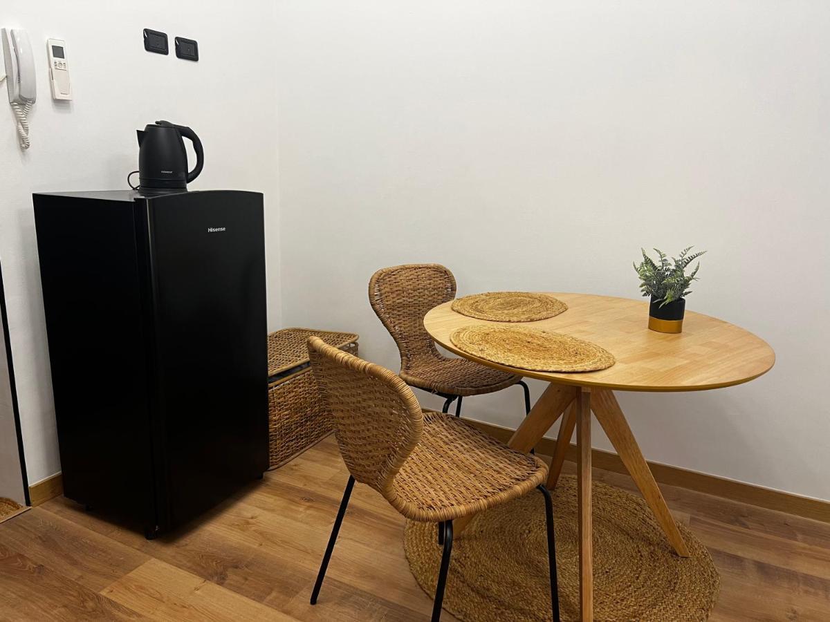 Regina Milano Ai Navigli - Sky Tv, Wifi And Breakfast Box Διαμέρισμα Εξωτερικό φωτογραφία