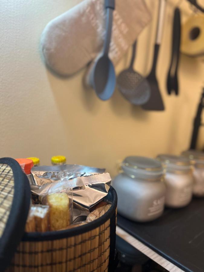 Regina Milano Ai Navigli - Sky Tv, Wifi And Breakfast Box Διαμέρισμα Εξωτερικό φωτογραφία