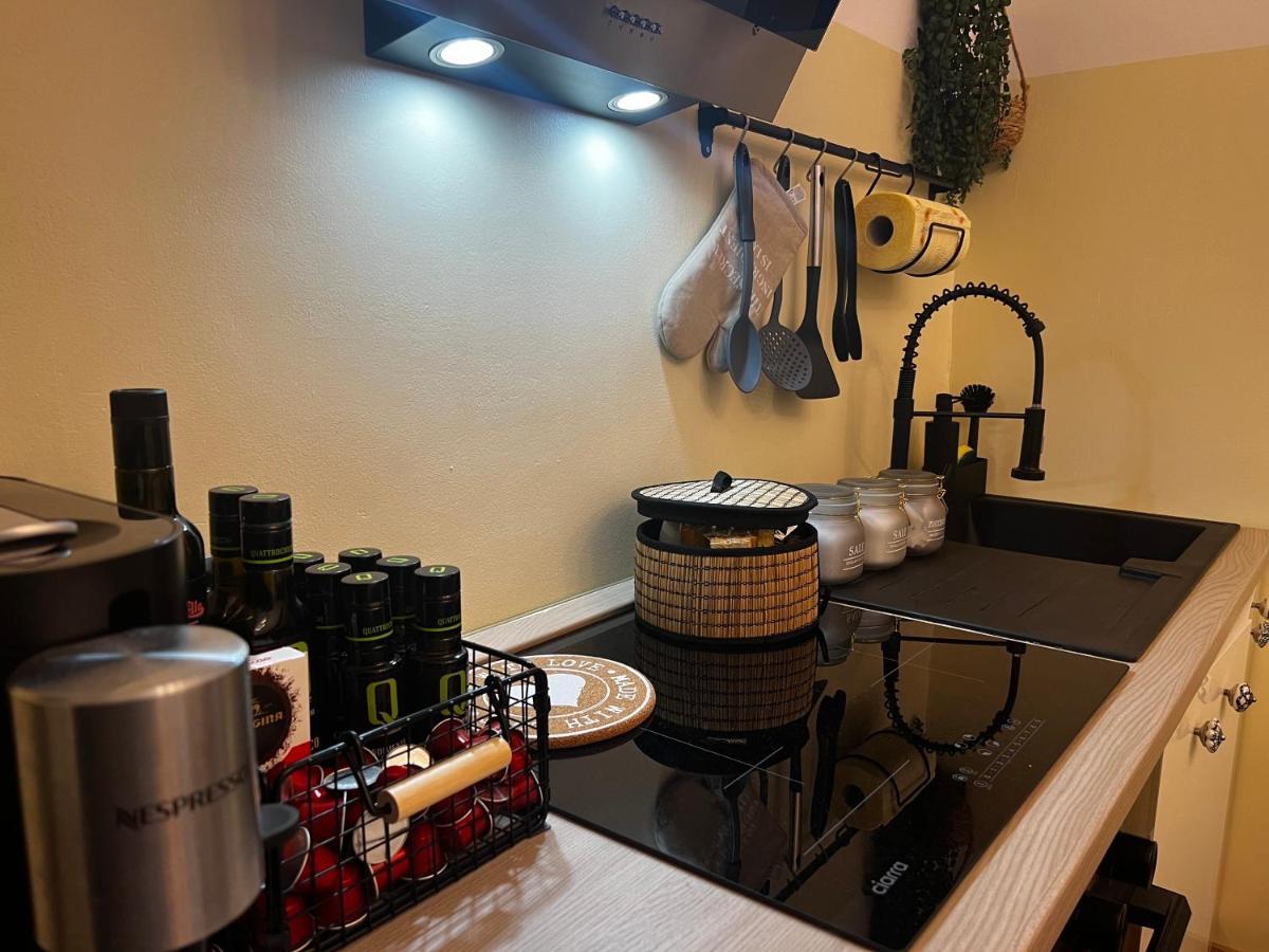 Regina Milano Ai Navigli - Sky Tv, Wifi And Breakfast Box Διαμέρισμα Εξωτερικό φωτογραφία
