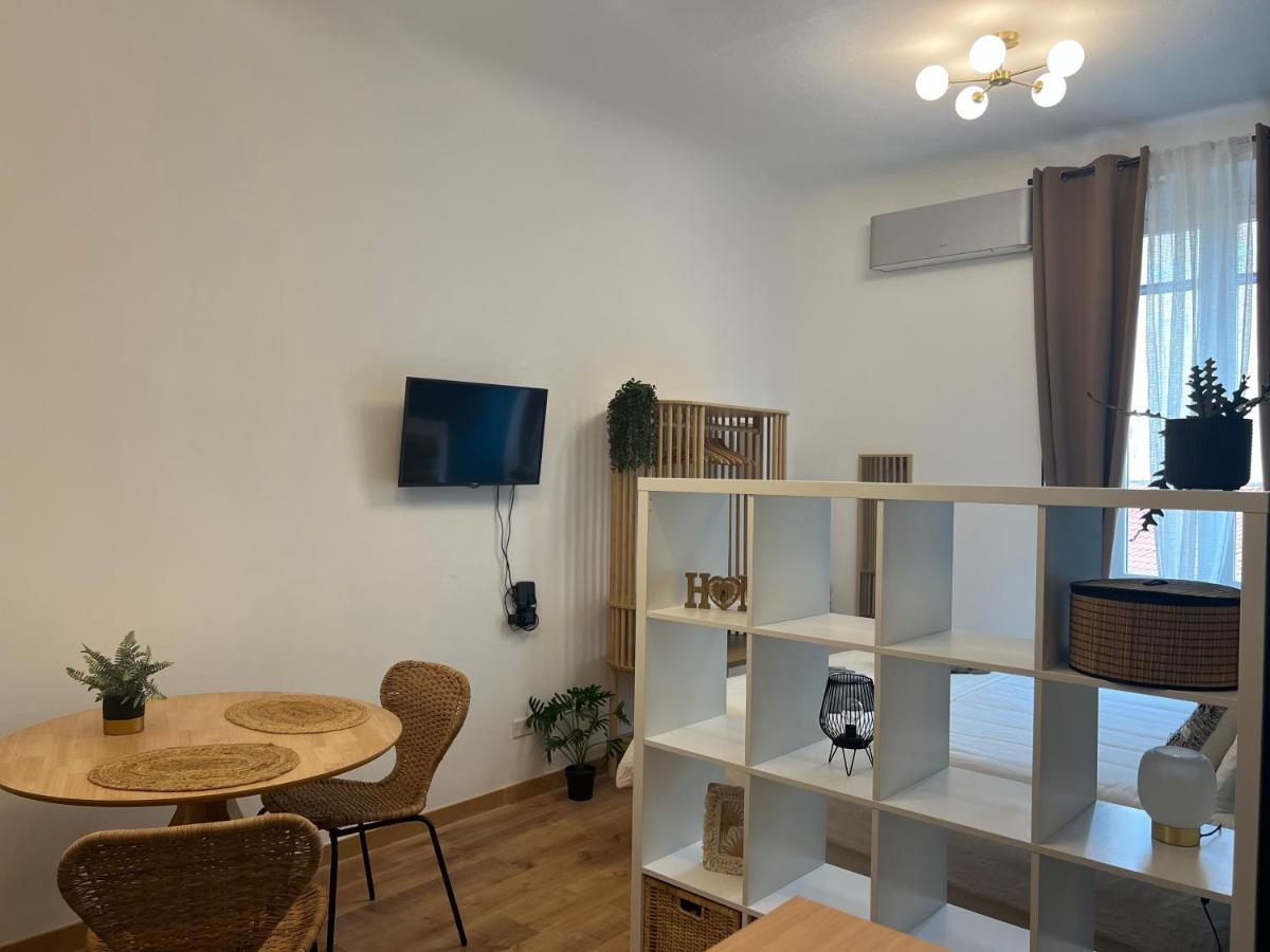 Regina Milano Ai Navigli - Sky Tv, Wifi And Breakfast Box Διαμέρισμα Εξωτερικό φωτογραφία