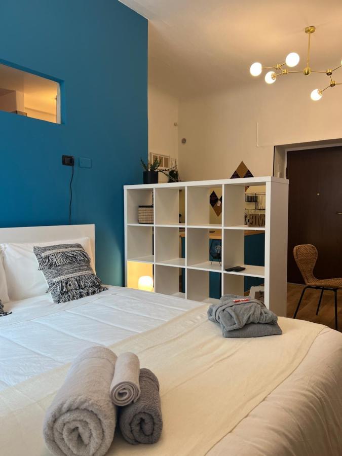 Regina Milano Ai Navigli - Sky Tv, Wifi And Breakfast Box Διαμέρισμα Εξωτερικό φωτογραφία